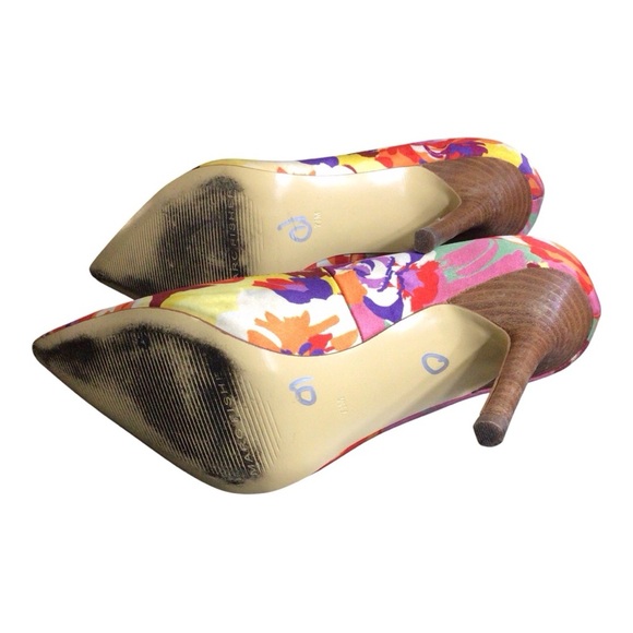 Marc Fisher Red and Pink Heels with Floral Design - Picture 6 of 7